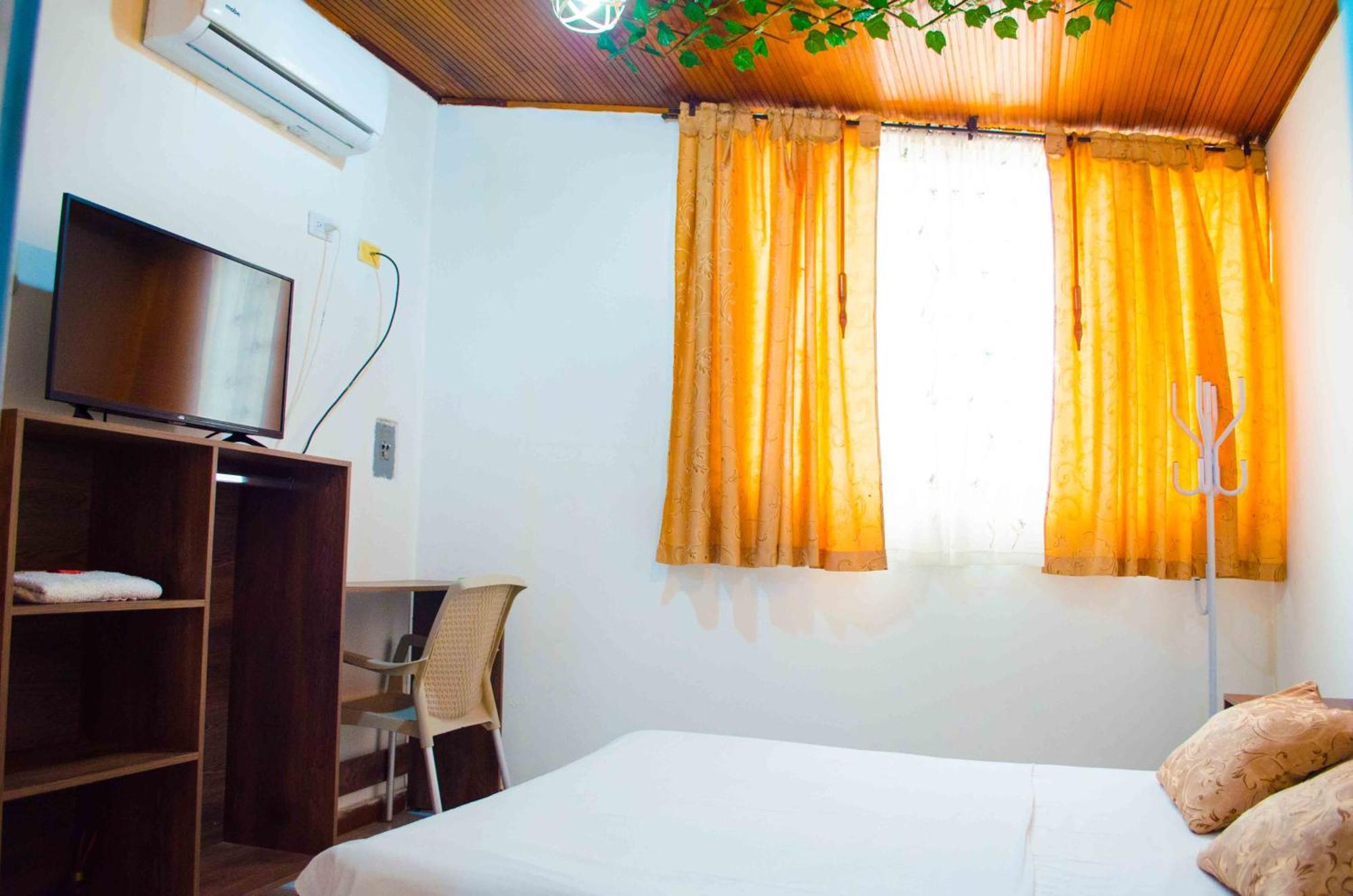 Hotel Elimar Girardot Eksteriør billede