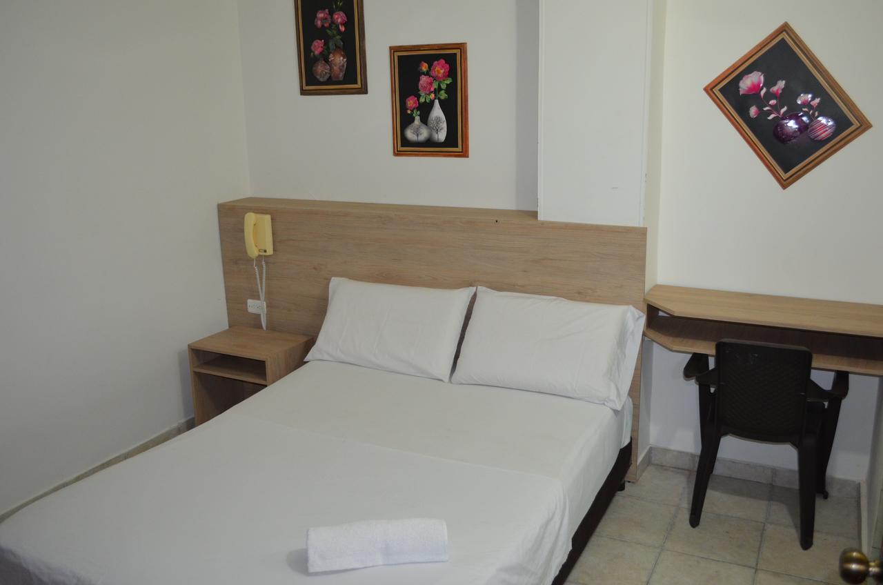 Hotel Elimar Girardot Eksteriør billede